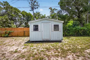 601 Evelyn Ct, West Palm Beach, FL 33413 - Photo 42
