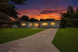 601 Evelyn Ct, West Palm Beach, FL 33413 - Photo 2