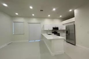 1806 NW 98th Ave NW, Pembroke Pines, FL 33024 - Photo 18