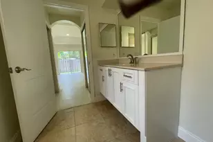 1806 NW 98th Ave NW, Pembroke Pines, FL 33024 - Photo 40