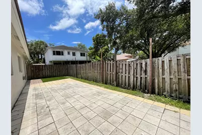 1806 NW 98th Avenue NW, Pembroke Pines, FL 33024 - Photo 54