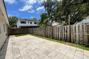 1806 NW 98th Ave NW, Pembroke Pines, FL 33024 - Photo 54
