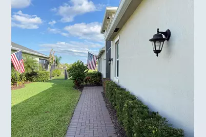 12845 SW Lake Fern Circle, Port Saint Lucie, FL 34987 - Photo 4