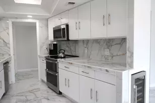 11811 Ave Of The Pga, Palm Beach Gardens, FL 33418 - Photo 4