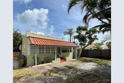 1969 NE 4th Street, Deerfield Beach, FL 33441 - Photo 1