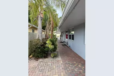 914 N Federal Highway #3, Lake Worth Beach, FL 33460 - Photo 2