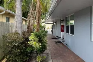 914 N Federal Hwy, Lake Worth Beach, FL 33460 - Photo 2