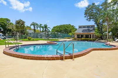 28 Wimbledon Lake Drive #222, Plantation, FL 33324 - Photo 30