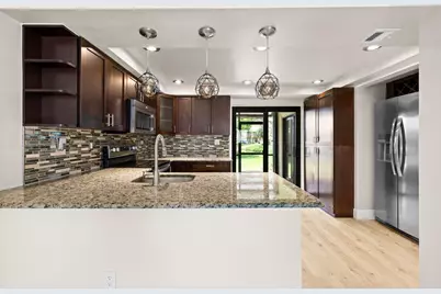 28 Wimbledon Lake Drive #222, Plantation, FL 33324 - Photo 4
