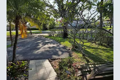 1888 SW 53rd Avenue, Plantation, FL 33317 - Photo 2