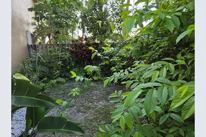 1888 SW 53rd Avenue, Plantation, FL 33317 - Photo 6