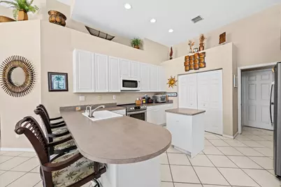 8027 N Savannah Circle, Davie, FL 33328 - Photo 12