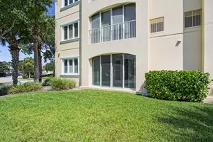 37 E Harbour Isle Dr Dr E, Fort Pierce, FL 34949 - Photo 18