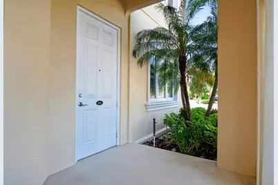 37 E Harbour Isle Dr Drive E #106, Fort Pierce, FL 34949 - Photo 4