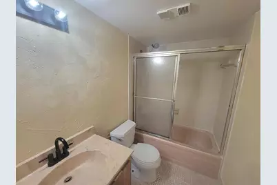 7900 NW 50th Street #304, Lauderhill, FL 33351 - Photo 12