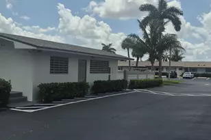 2805 Crosley Dr E, West Palm Beach, FL 33415 - Photo 4