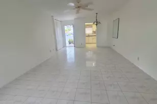 2805 Crosley Dr E, West Palm Beach, FL 33415 - Photo 14