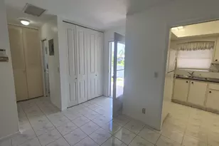 2805 Crosley Dr E, West Palm Beach, FL 33415 - Photo 14