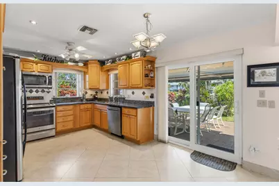 270 SE 5th Terrace, Pompano Beach, FL 33060 - Photo 12