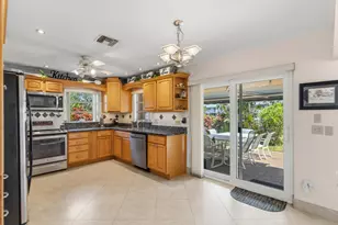 270 SE 5th Terrace, Pompano Beach, FL 33060 - Photo 12