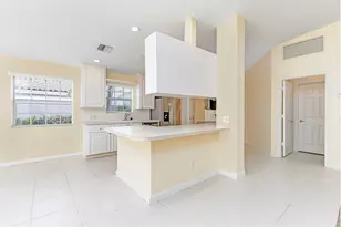 10714 SW Elsinore Dr, Port Saint Lucie, FL 34987 - Photo 4