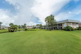 18081 SE Country Club Dr, Jupiter, FL 33469 - Photo 4