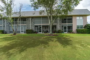 18081 SE Country Club Dr, Jupiter, FL 33469 - Photo 2