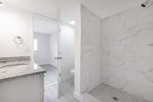 2208 S Cypress Bend Dr, Pompano Beach, FL 33069 - Photo 16