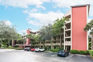 2208 S Cypress Bend Dr, Pompano Beach, FL 33069 - Photo 32