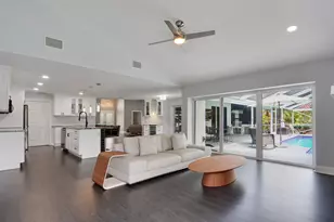 2 Old Fence Rd, Palm Beach Gardens, FL 33418 - Photo 12