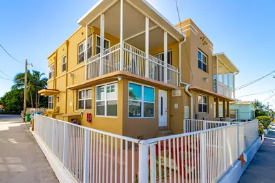 300 Georgia Street #1-5, Hollywood, FL 33019 - Photo 2