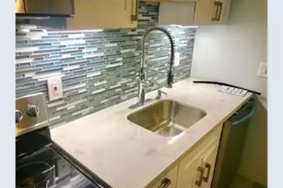 905 NE 28th Street, Wilton Manors, FL 33334 - Photo 4