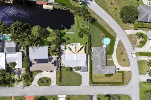 1510 Carandis Cir, Lake Clarke Shores, FL 33406 - Photo 10