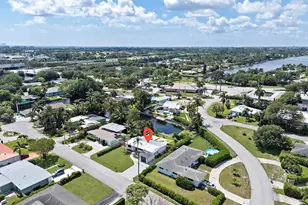 1510 Carandis Cir, Lake Clarke Shores, FL 33406 - Photo 4