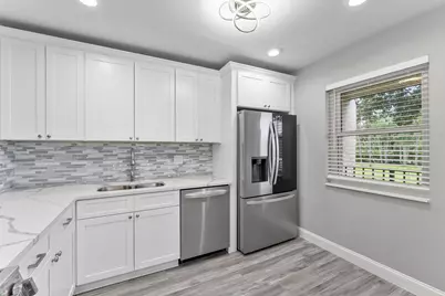 118 Lake Constance Drive, West Palm Beach, FL 33411 - Photo 6