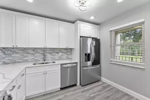 118 Lake Constance Dr, West Palm Beach, FL 33411 - Photo 6