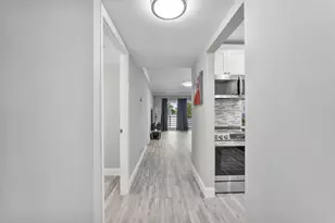 118 Lake Constance Dr, West Palm Beach, FL 33411 - Photo 10