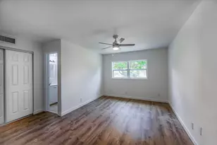 330 NE 26th Ave, Boynton Beach, FL 33435 - Photo 18