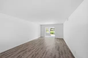 330 NE 26th Ave, Boynton Beach, FL 33435 - Photo 10