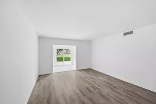 330 NE 26th Ave, Boynton Beach, FL 33435 - Photo 12