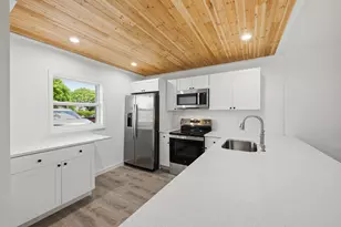 330 NE 26th Ave, Boynton Beach, FL 33435 - Photo 4