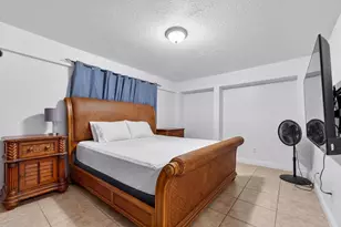 645 NE 121st St, North Miami, FL 33161 - Photo 8