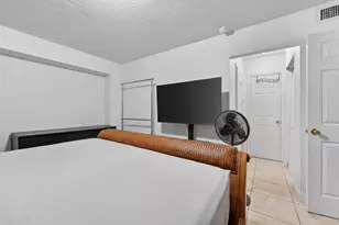 645 NE 121st St, North Miami, FL 33161 - Photo 6