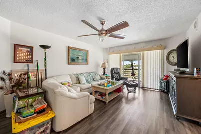 3755 Via Poinciana #502, Lake Worth, FL 33467 - Photo 4