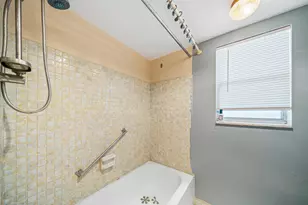 3755 Via Poinciana, Lake Worth, FL 33467 - Photo 16