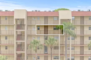 3755 Via Poinciana, Lake Worth, FL 33467 - Photo 30