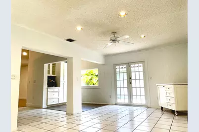 5851 Bristol Lane, Davie, FL 33331 - Photo 10