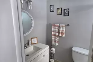 808 SE 7th St, Deerfield Beach, FL 33441 - Photo 14