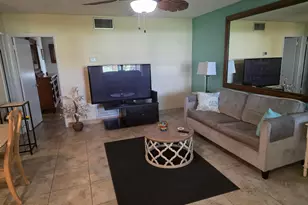 808 SE 7th St, Deerfield Beach, FL 33441 - Photo 4