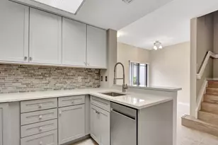 2804 Sarento Pl, Palm Beach Gardens, FL 33410 - Photo 10